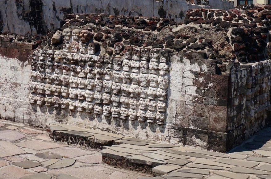 El #TemploMayor es una zona arqueológica situada en el corazón de #CDMX y su museo de sitio cuenta con miles de piezas encontradas durante las investigaciones que siguieron al descubrimiento #BestOfMx 🤓 bit.ly/2KPVwaC