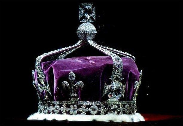 FOUDREVodka's tweet photo. Watch the throne! FOU-DRÉ Vodka is making moves and is destined to be the reigning vodka with flavor on the market. https://t.co/JWgYQBq47R