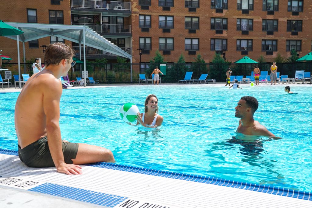LefrakCity's tweet photo. Till next summer ππ₯°
.
.
.
#privatepool #LeFrakCity #apartment #apartments #queens #coronaqueens #leasingspecials #leasing #dreamapartment #apartmentview #apartmentgoals #myhaven #yourdailytreat #forrent #LeFrakCity #LeFrak #Queens #NewYorkRealEstate #PROFILEnyc #realestatenyc https://t.co/BKOg9cwL4y