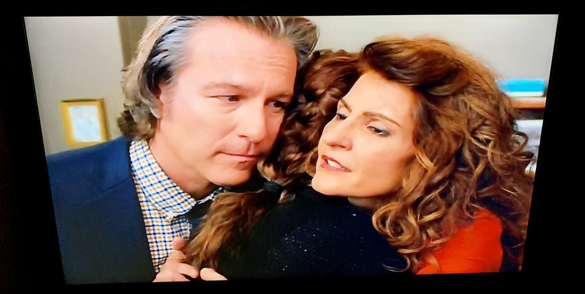 LunaAmore14's tweet photo. @NiaVardalos Watching this right now !! LOVE, LOVE, LOVE this movie !! 💖🌟When can we expect #MBFGW3 ??!! @ElenaKampouris https://t.co/cGzELGglBB