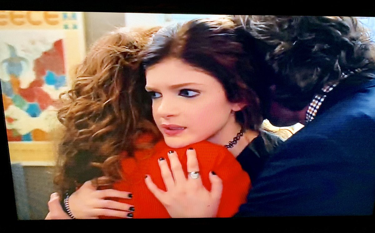 LunaAmore14's tweet photo. @NiaVardalos Watching this right now !! LOVE, LOVE, LOVE this movie !! 💖🌟When can we expect #MBFGW3 ??!! @ElenaKampouris https://t.co/cGzELGglBB