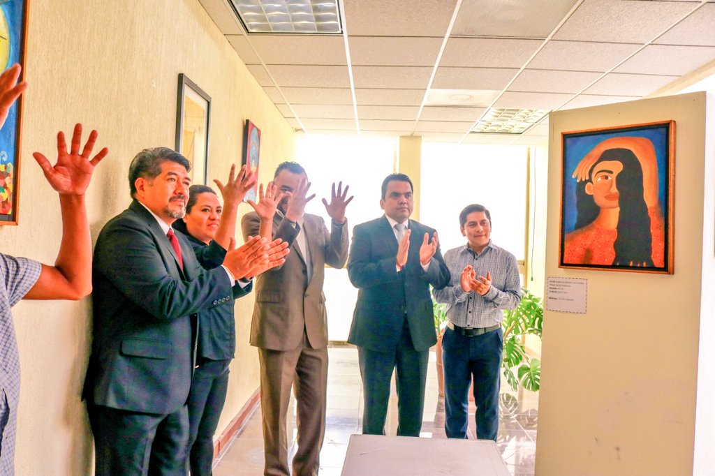 ArturoToledo_M's tweet photo. Con el agrado de siempre de ser partícipe de los eventos culturales,  asisto a la Exposición Pictórica "Manos de Amor, Discapacidad Auditiva" por la A.C.#AEMA; preside nuestro compañero @fer_lorenzoe, a quien agradezco su consideración para formar parte de este importante evento https://t.co/aVknOOUBkG