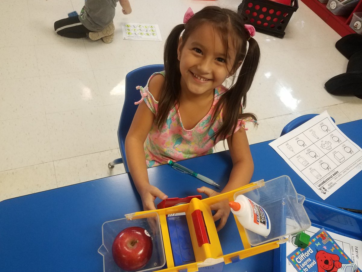 MrsSnyder_kdg's tweet image. #applescience