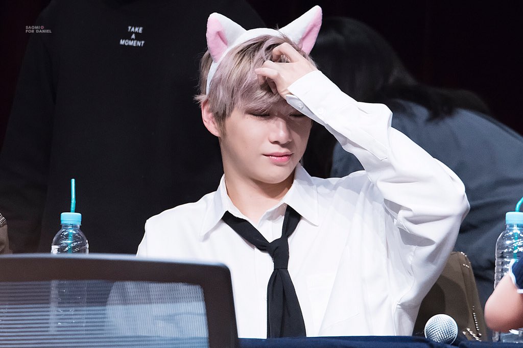 saomi_cat's tweet photo. 180331 핫트랙스 팬사인회
💗
#강다니엘 #갓다니엘 #KangDaniel #DanielKang #워너원 #WannaOne https://t.co/d0pJ6sZDSQ