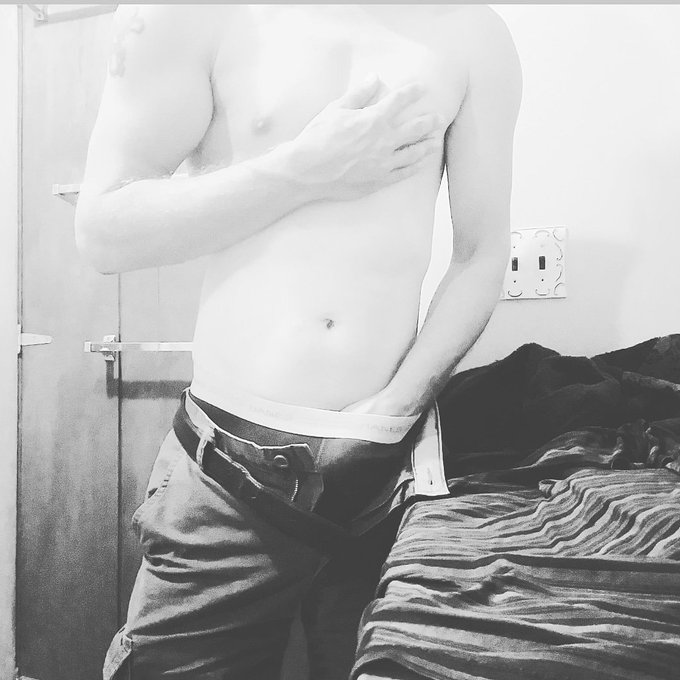 Going live in 10 minutes!!  https://t.co/n9DArpXLDa  #cum #streamate #streamatemodels #sexcam #bwc #bigcock<a href="/tag/liveonstreamate"class="tags"><span>#liveonstreamate</span></a><a href="/tag/cock"class="tags"><span>#cock</span></a><a href="/tag/streamate"class="tags"><span>#streamate</span></a><a href="/tag/cum"class="tags"><span>#cum</span></a><a href="/tag/amateur"class="tags"><span>#amateur</span></a>