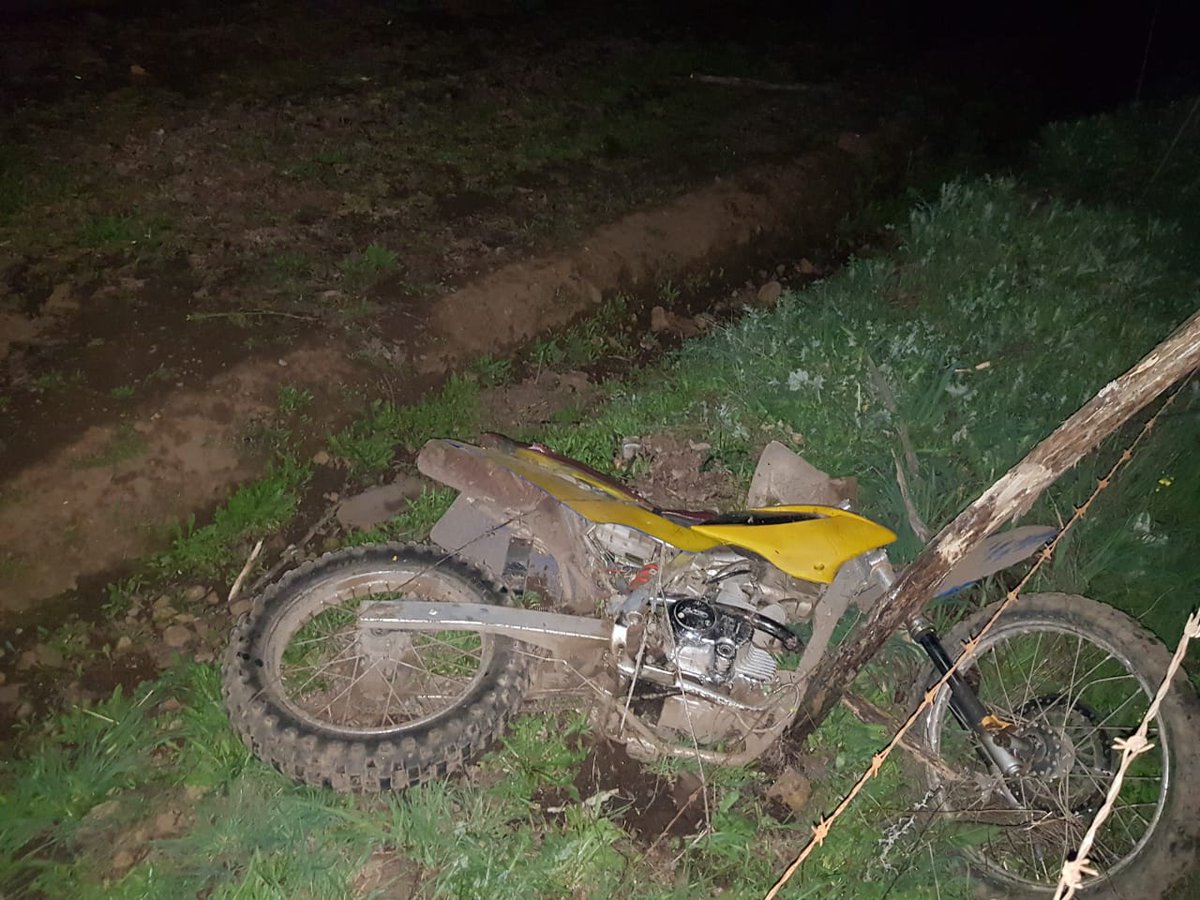 MoralesAmaya's tweet photo. #Maule: Joven de 36 años perdió la vida luego de estrellar la motocicleta que conducía con un poste en el sector de Callejón de Manquilvo en la comuna de #Romeral @Cooperativa https://t.co/oEQNsUwl5d
