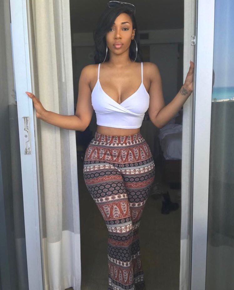 dabuttlover69's tweet photo. Sitting on ALot! #ilikeemthick #sexyaf #baddies #thickandhappy #thickassmama #thickbooty #thickerthanasnicker #thickasfog #thick4me #phatazz #assmatters #curvesmatter @DreamGirlsOnly @DIMESONLYY @MrBnWboy @Daintyweed @PostThickChicks @welovethick @welovethick @ThickyThickBaes https://t.co/D9YbAt5n4R