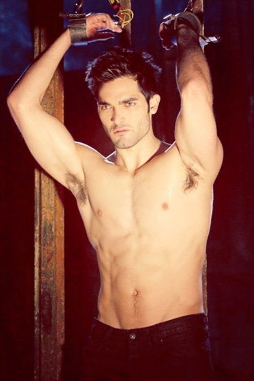 WxtchYourTime's tweet image. — he's a little tied up.