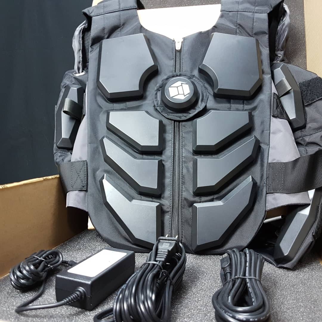 BlueGogglesVR's tweet photo. More pictures of the unboxing of my Hardlight VR haptic suit!!!
#unboxing
#nullspacevr #hardlightvr #hardlighthype #hapticsvr #haptics #wearable #hardlightsuit #wearabletechnology #hapticsuits #wearabletech #hardlightvrsuit #hardlight #hapticsuit #hapticsystem
#virtualreality #vr https://t.co/wNPE0S5VL0