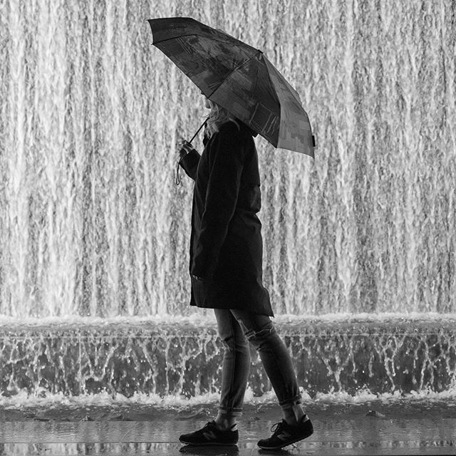 Fall is officially here and we couldn't be more stoked! All the new jackets hitting stores now and available online this week! 
Photo by @bab_es ift.tt/2O6D576