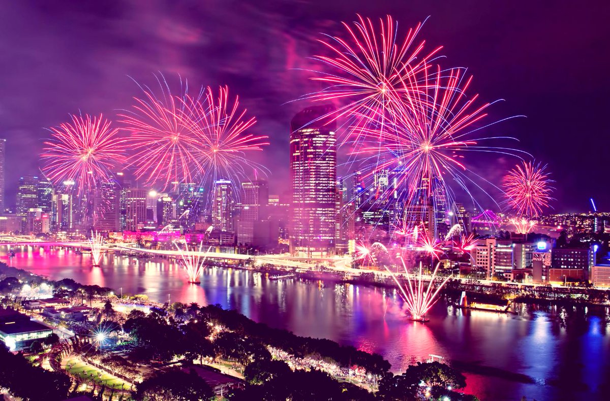 b105_brisbane's tweet photo. HAPPY RIVERFIRE NIGHT! 🎆 Where will you be heading to watch @brisbanefestival end with a BANG?!
#hit105 #brisbane #brisbanefestival #alltogetherbrisbane https://t.co/Yfot0YTisj