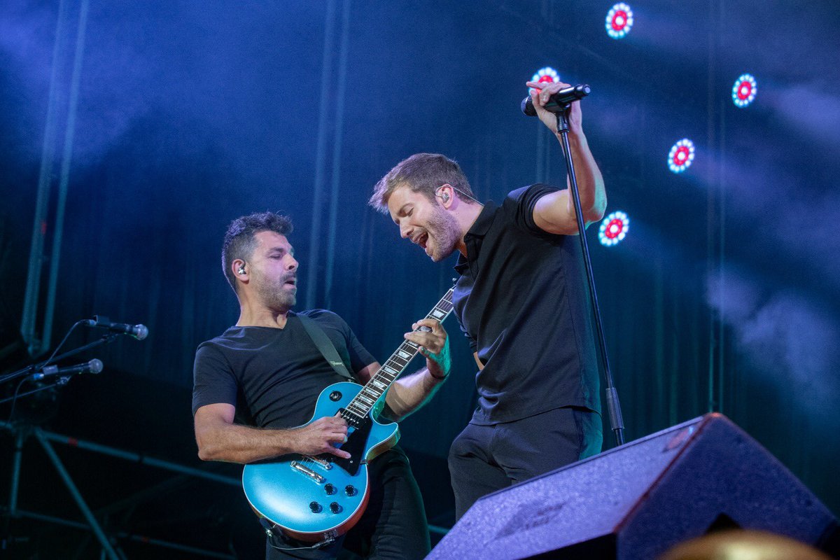 sergiomv9's tweet photo. Conciertazo de @pabloalboran en #Granada #pabloalboran 👌🏻🔝 https://t.co/04Jhdj7tt4