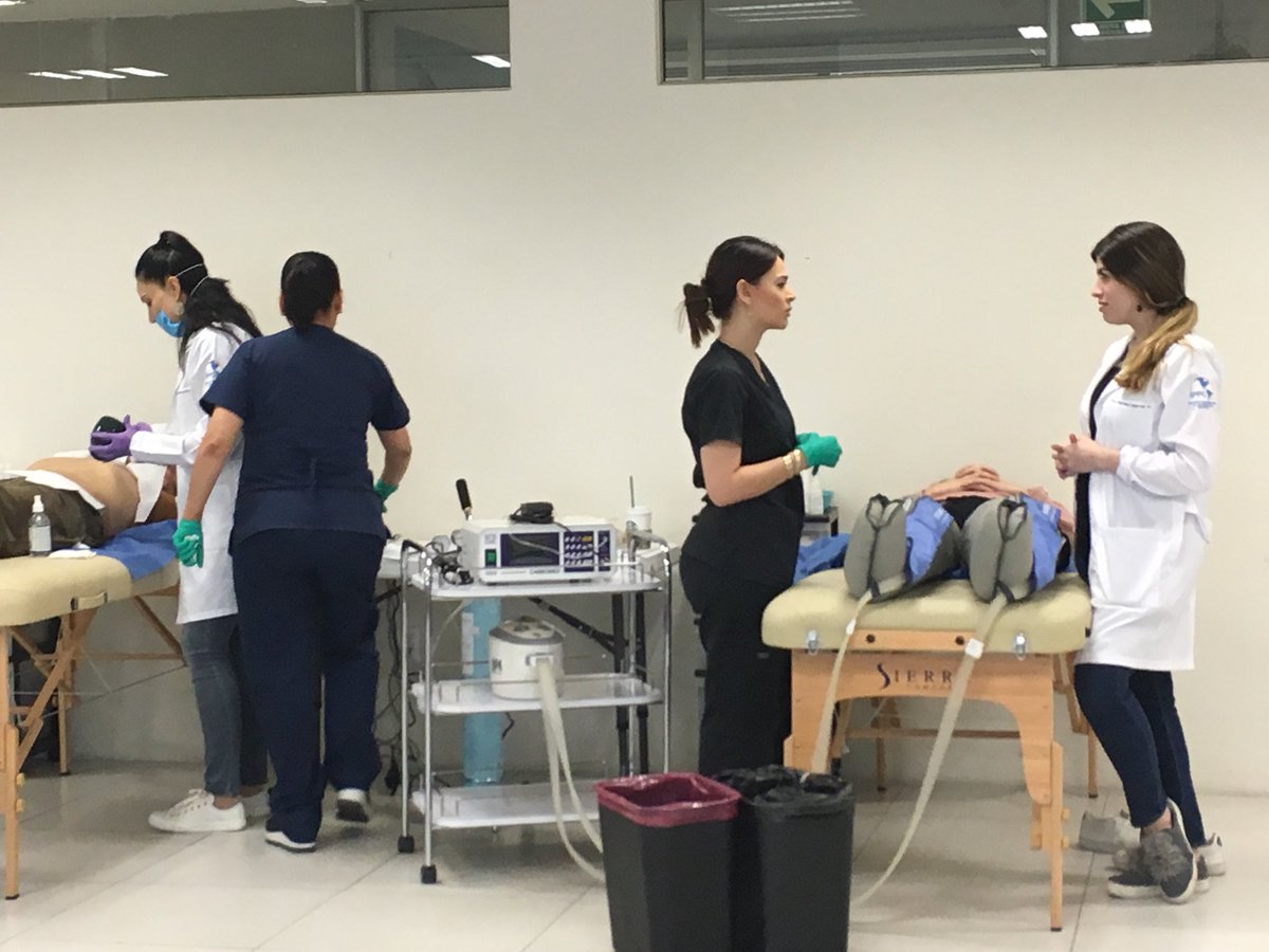 FUCEMEinfo's tweet photo. Prácticas con colegas mexicanos en el Diplomado de Medicina Estética #fuceme #uime #medicinaestetica https://t.co/OaY8HQ6N2W