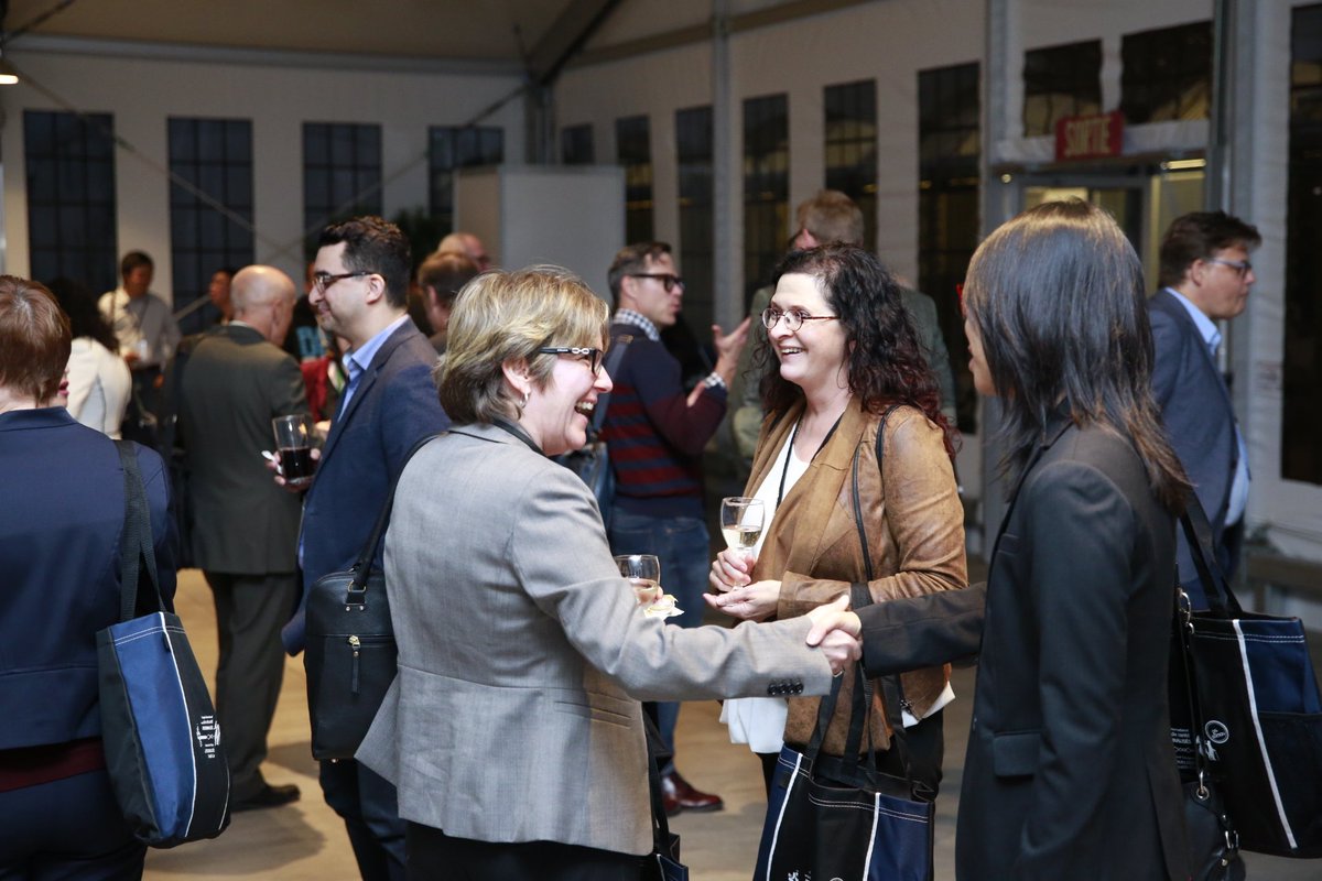 Mingling at #ICPHC2018! 😄