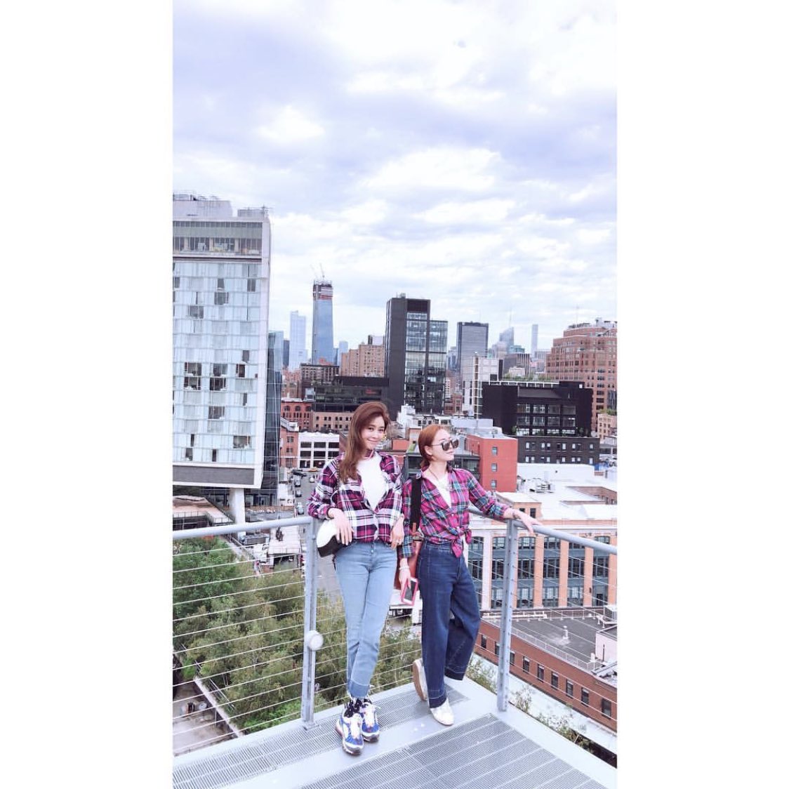 ‘(옥주현) 언니랑 벌써 세 번째 여행’ 이라며 이지혜 배우가 올린 사진이다. 두 사람은 뉴욕 여행을 함께했다.
