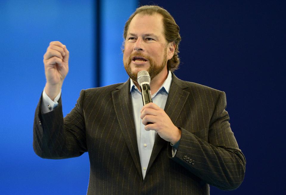 sbuscemi's tweet photo. Dreamforce ’18 is here! 171K attendees. 23 product keynotes. 2700 sessions. Thought-provoking speakers starting with our own Marc Benioff.  @UCSFChildrens fundraiser on Wednesday night with @Metallica and a surprise 2nd artist. We’re glad you’re all here! https://t.co/e3UohUUugy