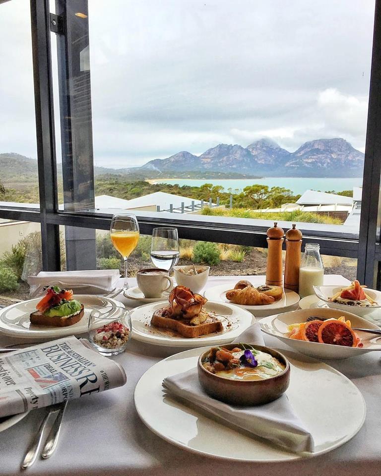 Breakfast is served at <a href="/SaffireTasmania/">Saffire Freycinet</a>! 

(via IG/saffirefreycinet in <a href="/tasmania/">Discover Tasmania</a>) #RestaurantAustralia