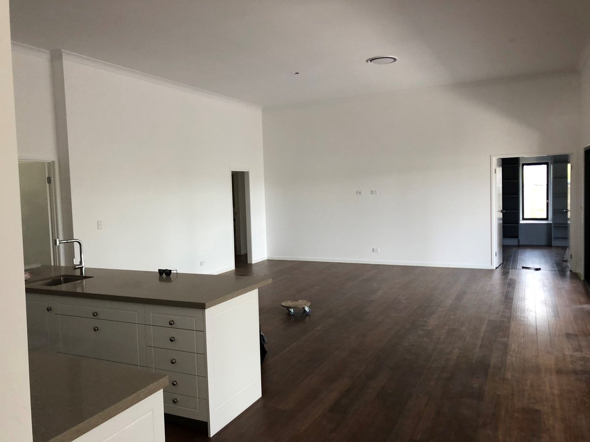 AbbottBuildQLD's tweet image. Kenmore personalised design and custom home build close to completion - Why project build to a price when you can custom build to your budget?