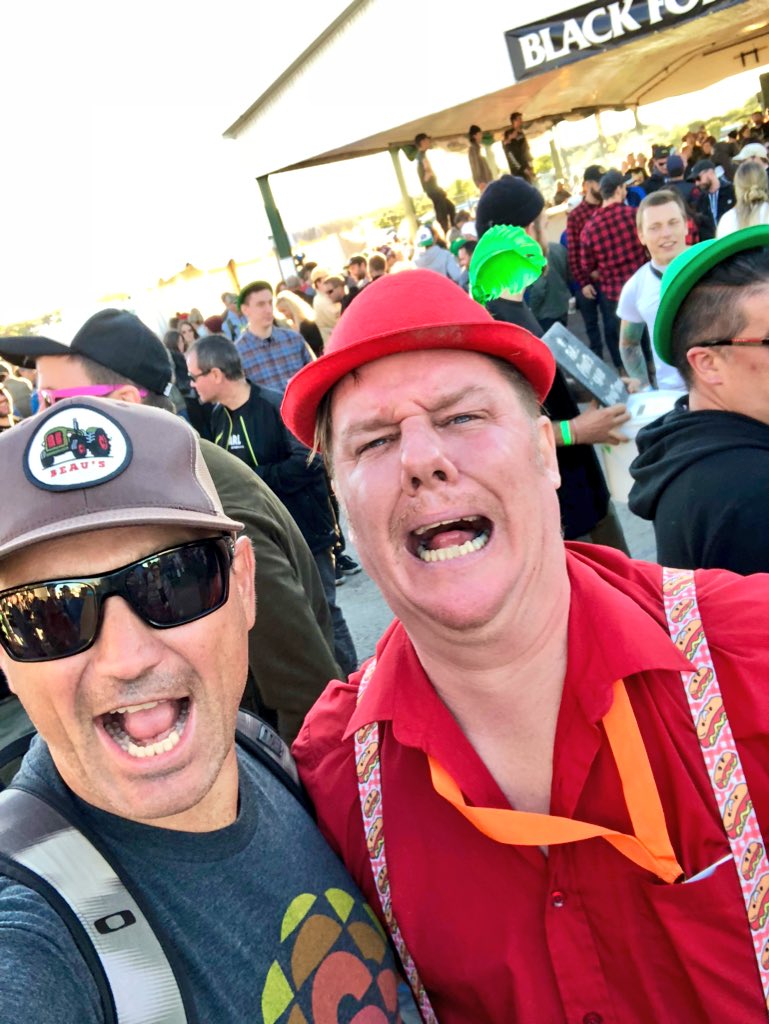 MikePnella's tweet photo. Das ist Wonderbar! #BeausOktoberfest #beersngears https://t.co/Vy9D9ugnEd