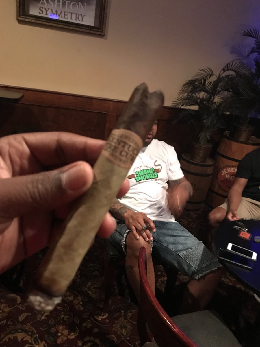 WSSmokers's tweet photo. Westside member @d_double357 yesterday enjoying a Swamp thang with the @swampsmokers17 brethren at @cigarclublc #westsidesmokers #kingoftheleaf #queenoftheleaf #kotl #qotl #cigarlife #cigars #cigaraficionado #cigarart #cigargeek #cigarlifestyle #KingDuhon #SwampSmokers https://t.co/bfAgaH6wy5