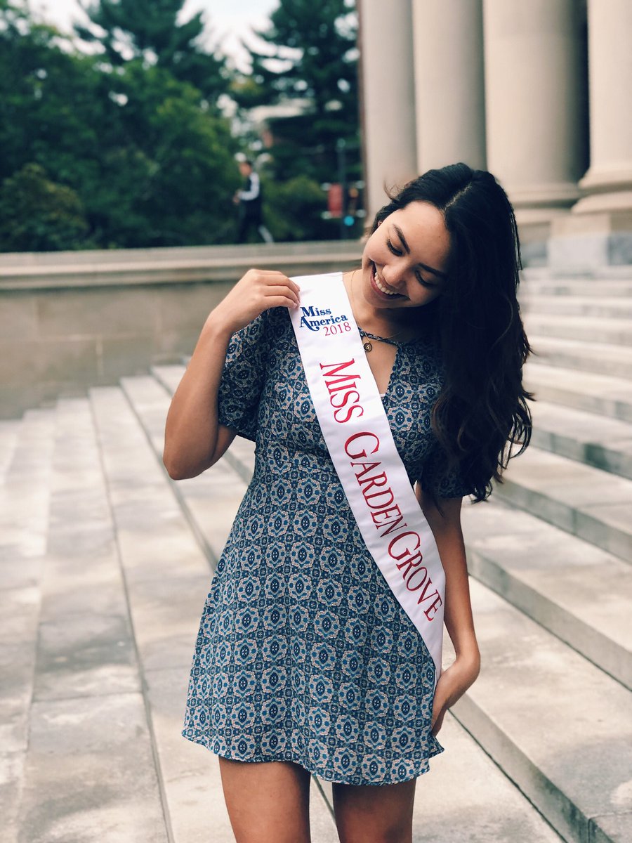 Can’t believe there’s only one week left until I crown the next @missgardengrove 🤭💃🏻 As one chapter closes, another is just beginning..happy first day of fall!🍁 #MissGardenGrove #MissGG2018 #Cambridge #Boston #Harvard #Widener