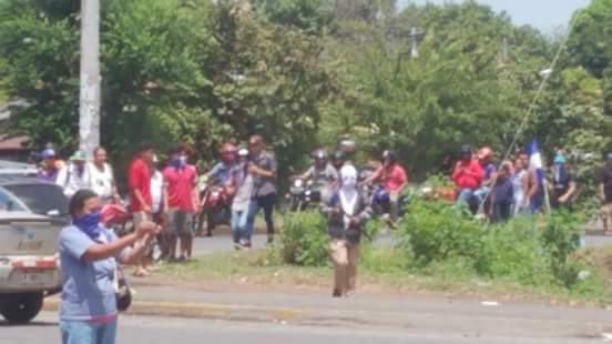 davidcucorugama's tweet photo. Haber señor @Almagro_OEA2015 talvez esto le hace refleccionar #Menesi se dicen decir #pacificos con armas de fuego @OEA_oficial @CPDHNicaragua @ONU_es no se Hagan de la vista gorda @ComisionadoPaz aqui hay TERRORISMO con todos estos delincuentes de la #Mara19 https://t.co/L0h1Kheuip