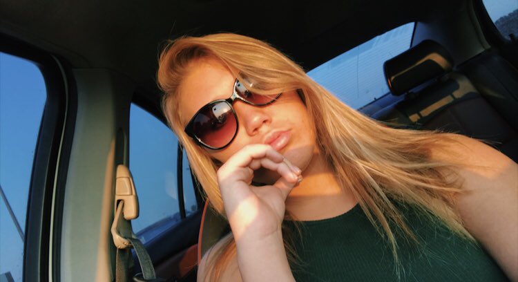 alayna_bates19's tweet image. s u n s h i n e