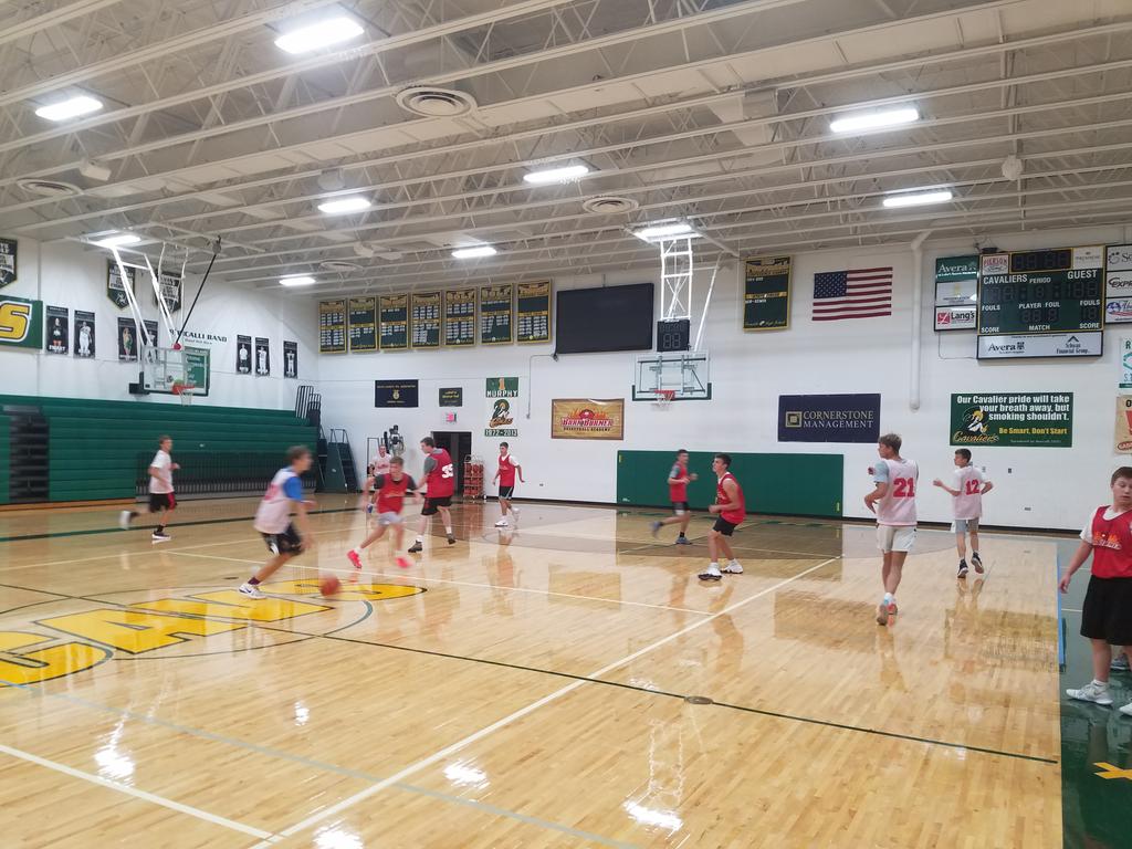 Great first day of our Gr. 9-12 BarnBurner basketball League. Still time to register. 
Reedebarn.com