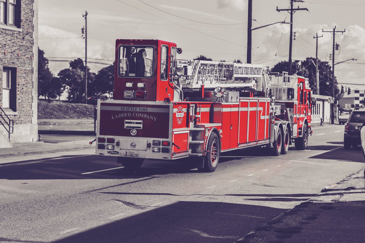tinkster117's tweet image. .
.
.
.
.
#seattlefiredepartment #ladder12 #igers_seattle #georgetownseattle #bnw_splash #mkexplore #shotzdelight #rsa_streetview #vscoportrait #urbanandstreet #gearednomad #uncalculated #bnw_demand #bnwmood #monochrome #bnw_globe #blackandwhitephoto #rsa_bnw