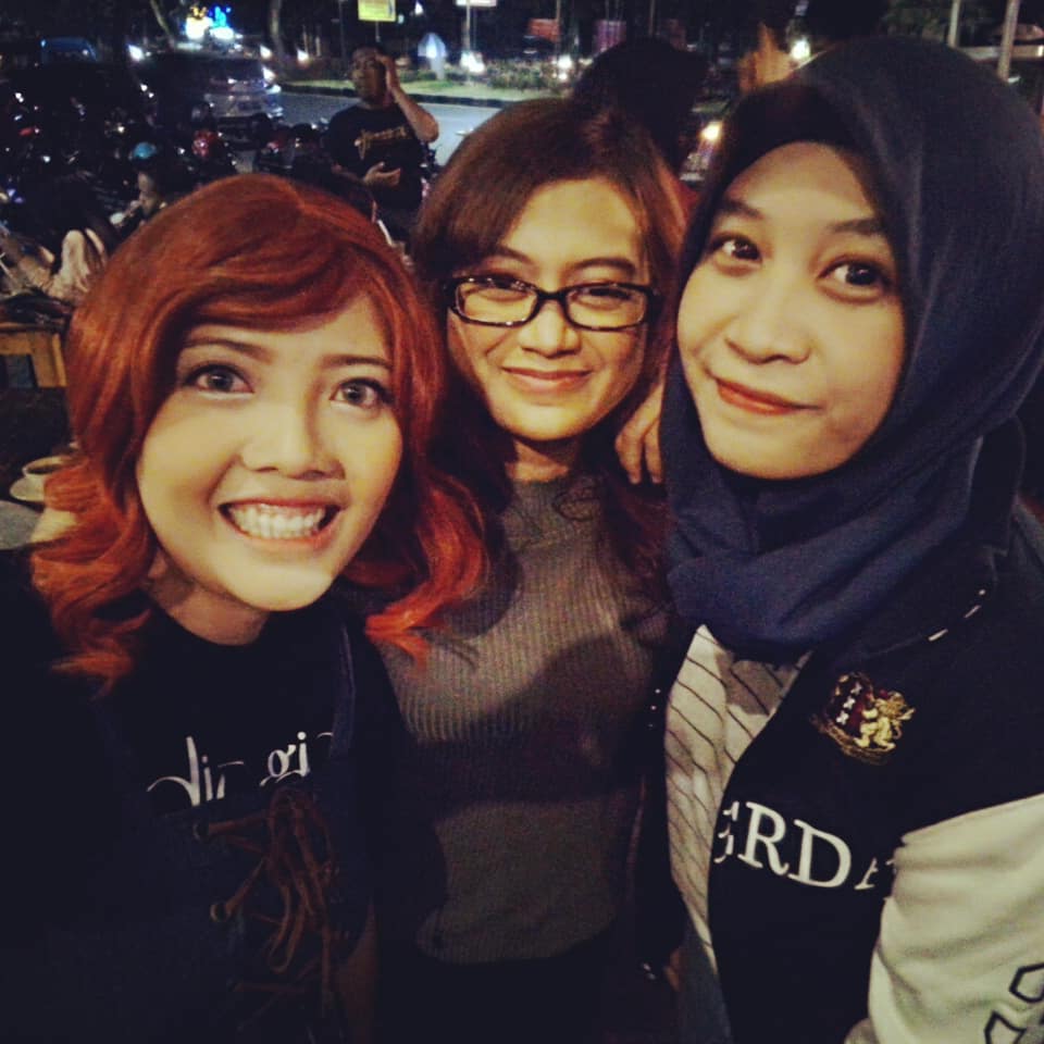 Naruchacha_'s tweet image. Otsukareee~~~.... 😘😘😘
Aiiihh, seru banget acaranyaa.. 😆😆😆
Kapan lagi bisa nostalgia bareng2 wibu generasi 90an, hehehehe...
#nostalgiaminggupagi #projam #dnrcafemalang #anime90an #cosplay #wibu90an #anisong90an