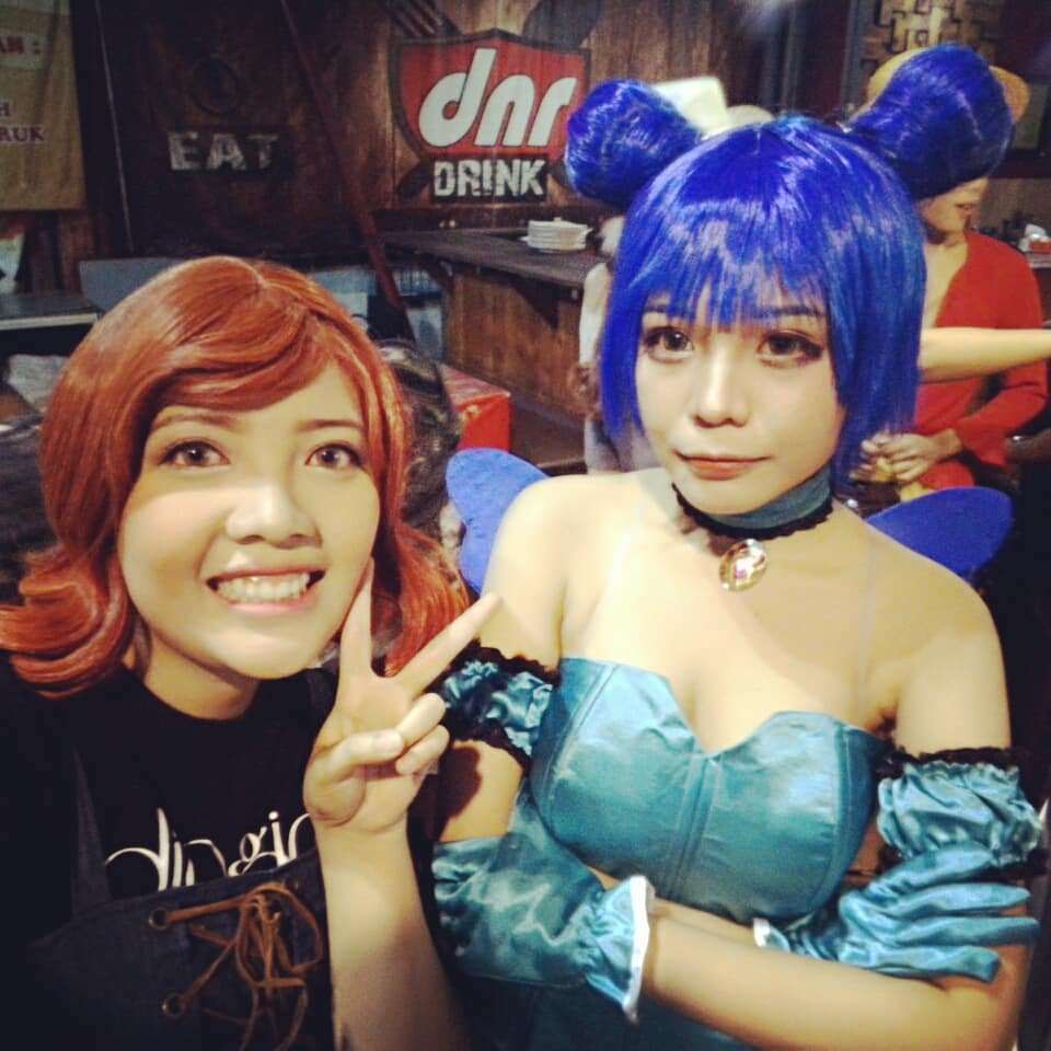 Naruchacha_'s tweet image. Lovely pict with my lovely cosplayer friends...
Salut banget mau repot2 datang sambil cosplay.. 😍😍
#nostalgiaminggupagi #projam #dnrcafemalang #anime90an #cosplay #wibu90an #anisong90an