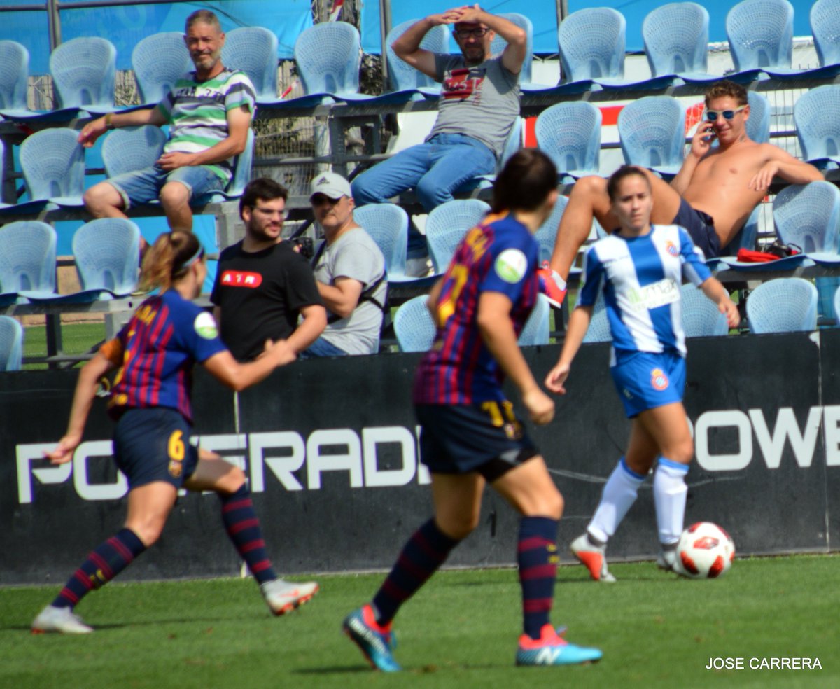 jose1carrera's tweet photo. RCDE-FCB https://t.co/YfHXj4nIQF GALERÍA 65 FOTOS
#futfemcat #futfemesp @esportsenxarxa @LigaIberdrola @Gol #LigaIberdrola @WebFFemenino @Futfem #RCDE @FutFemES @FutfemESP @btvesports @RCDEspanyolFF @FutFemES @RCDEspanyol @lacontra_dep @fororcdespanyol #rcdespanyolfemeni #Enjoc https://t.co/3lm6HfP6ub