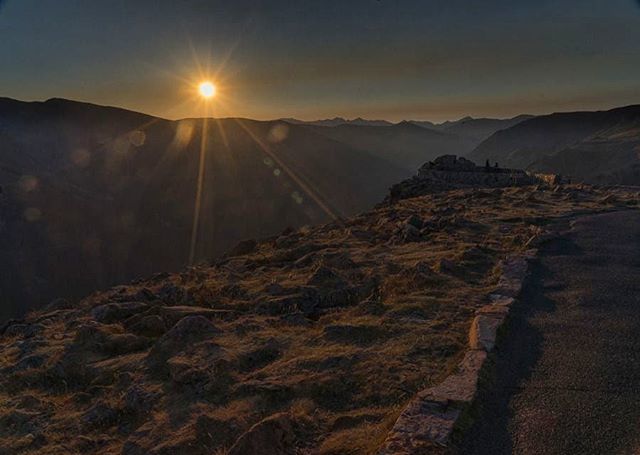 Catching the last rays at 12,000 feet...⠀
⠀
#mountainlover #colorado #coloradogram #coloradolove #coloradoinstagram #coloradolife #coloradical #rockymountainnationalpark #rockies #hiking #hikingadventures #thisisadventure #mountainadventures #findyou… ift.tt/2pt8OSi