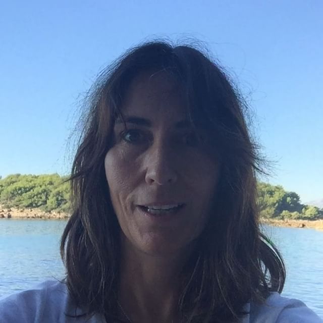 mariata014's tweet photo. Acabo de terminar mi práctica de meditación. Hoy en el paraíso. Aunque en realidad da igual donde estés para viajar a tu interior ¡que tengas un precioso día! #meditacion #mindfulness #yoga #estilodevidasaludable #rutinasmatutinas https://t.co/6sEpDcgSAL