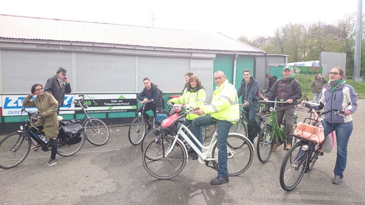SV_Schapekoppen's tweet photo. Sportieve supporters, je kan vrijdag ook weer met de fietscombi naar Sparta! Voor de derde keer zijn er weer genoeg fietsende Schapekoppen! Ga jij ook deze uitdaging aan?
#fcdordrecht #spador #fietscombi #dordrecht https://t.co/KmEpK0VKS7