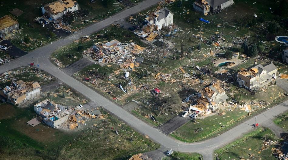 NEWSTALK1010's tweet photo. Here's how you can help those impacted by the tornadoes that hit the Ottawa area

https://t.co/NOka5IjFVs https://t.co/EH1sJotdKd