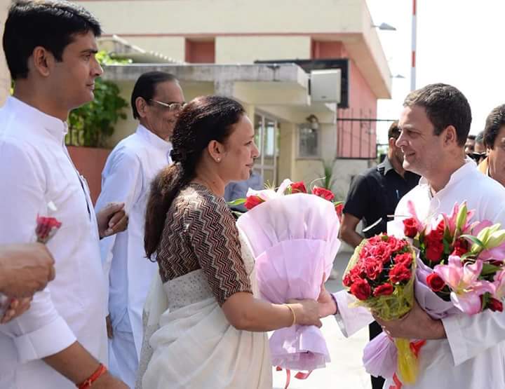 gautamsingh2509's tweet photo. लखनऊ पहुचने पर जननायक श्री राहुल गांधी का भव्य शानदार स्वागत किया गया
@INCIndia @RahulGandhi
#RGInAmethi
#राहुल_समर्थक https://t.co/AbIygfZEYY