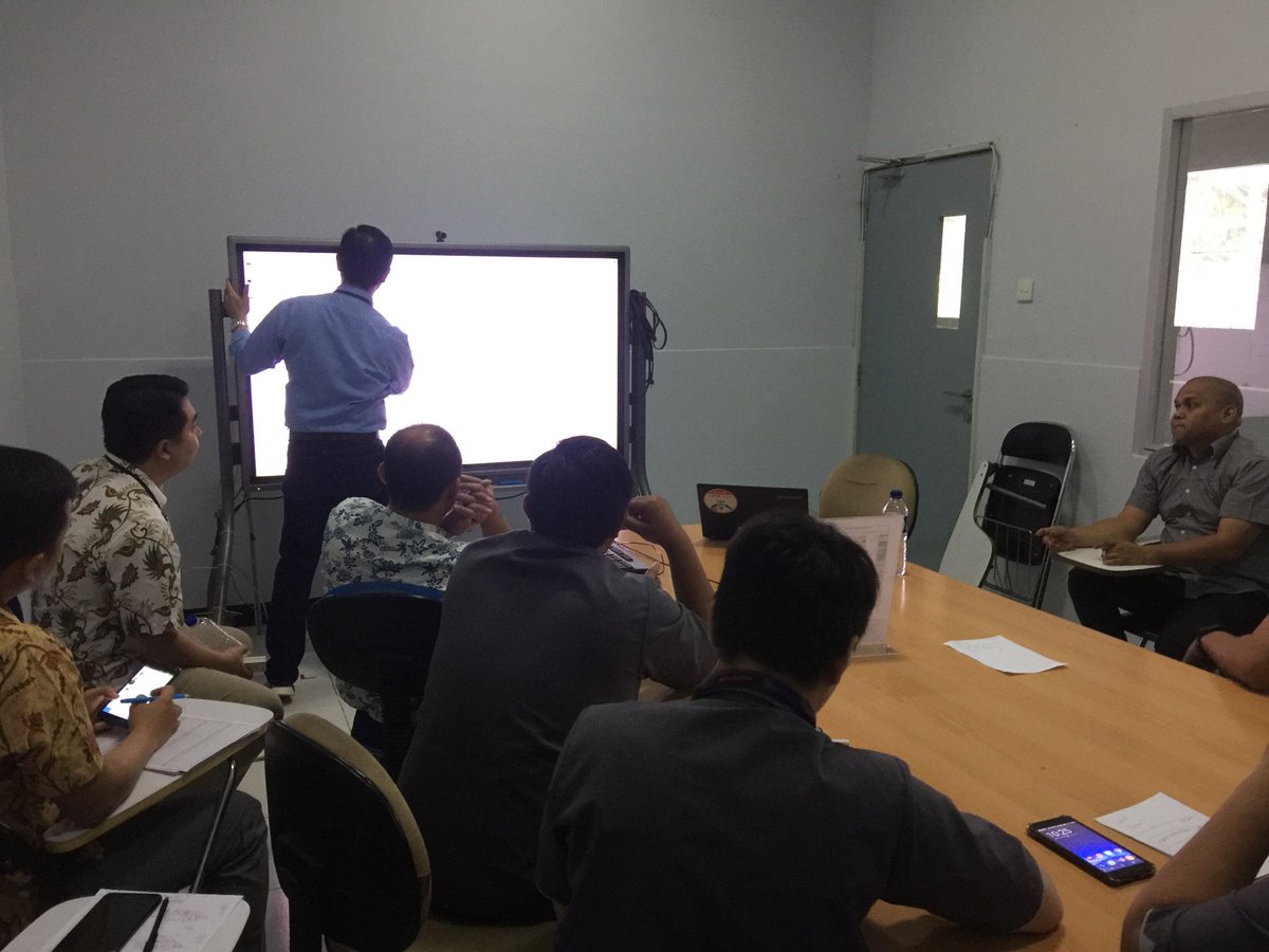 Meeting Sharp - pembahasan masalah display dll