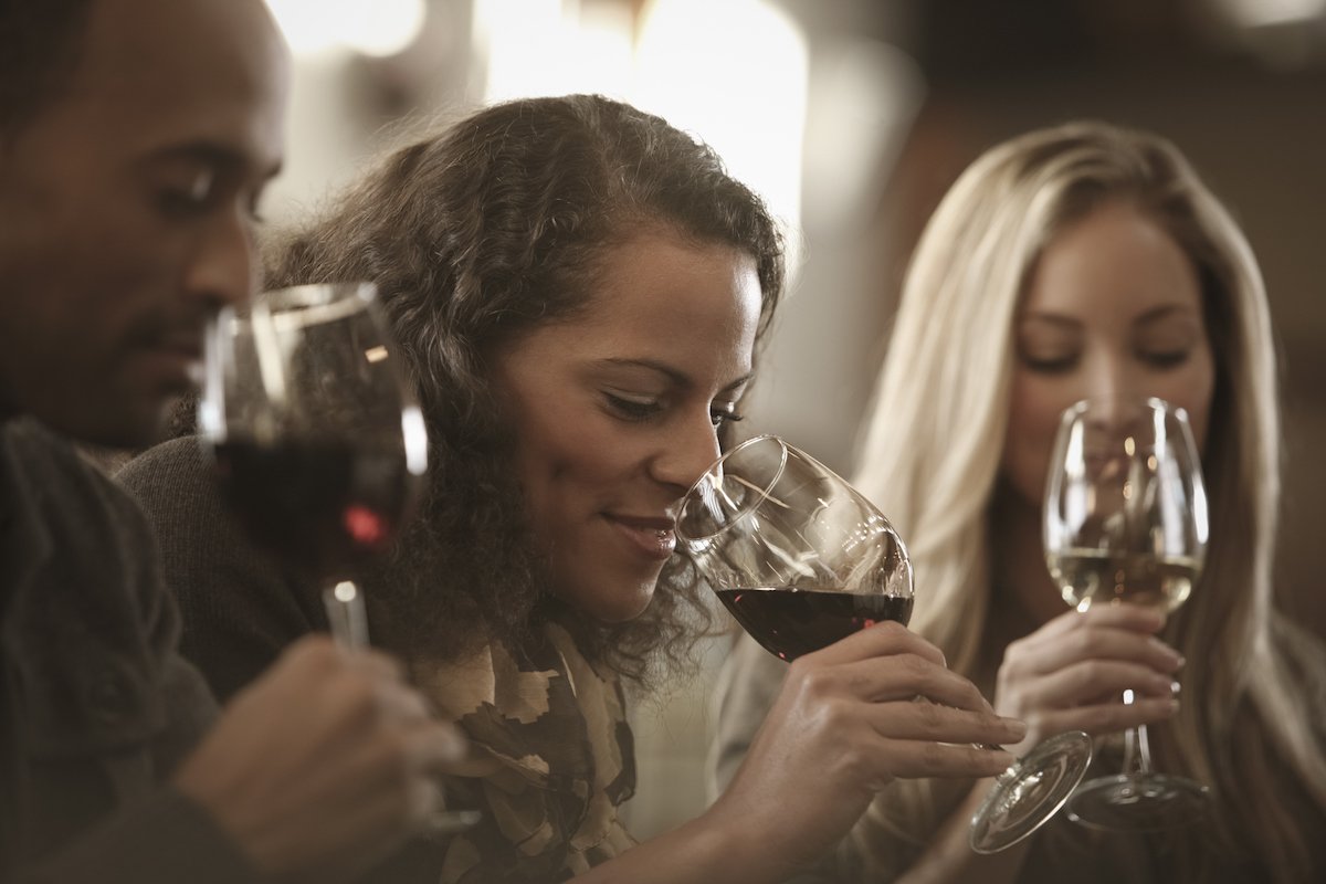 beachwalkfl's tweet photo. Keep tabs on all the upcoming #FallFavorite events in Miami, from #football games to wine tasting and everything in between. Read More: https://t.co/S27j2DwTjw #MiamiDolphins #KevinHartTour #WineTastingWed #MiamiThingstoDo #MiamiTravel #MiamiFootball #NFL #CollegeFootball https://t.co/JAdDonQuR4
