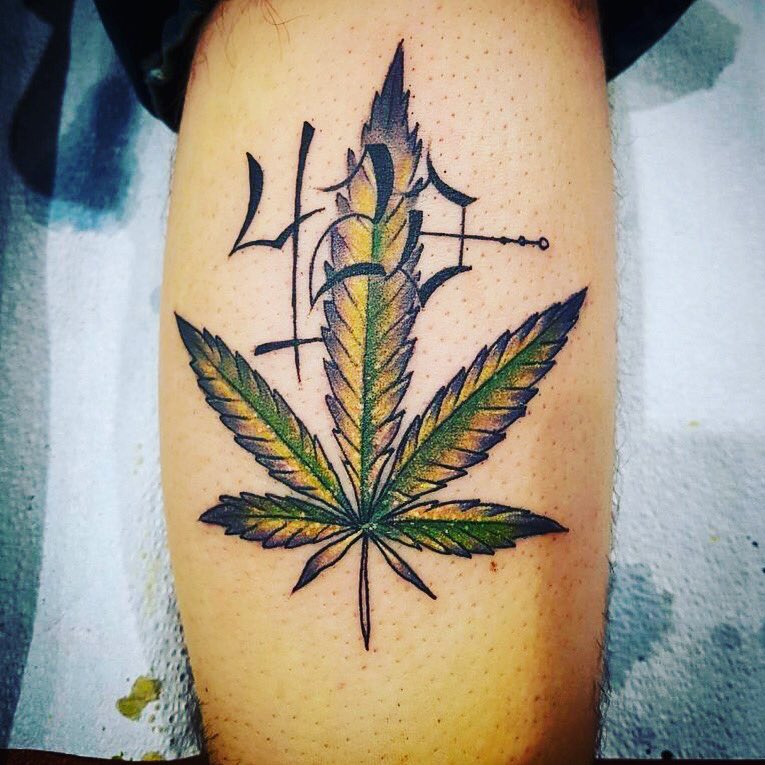 татуировки с марихуаной