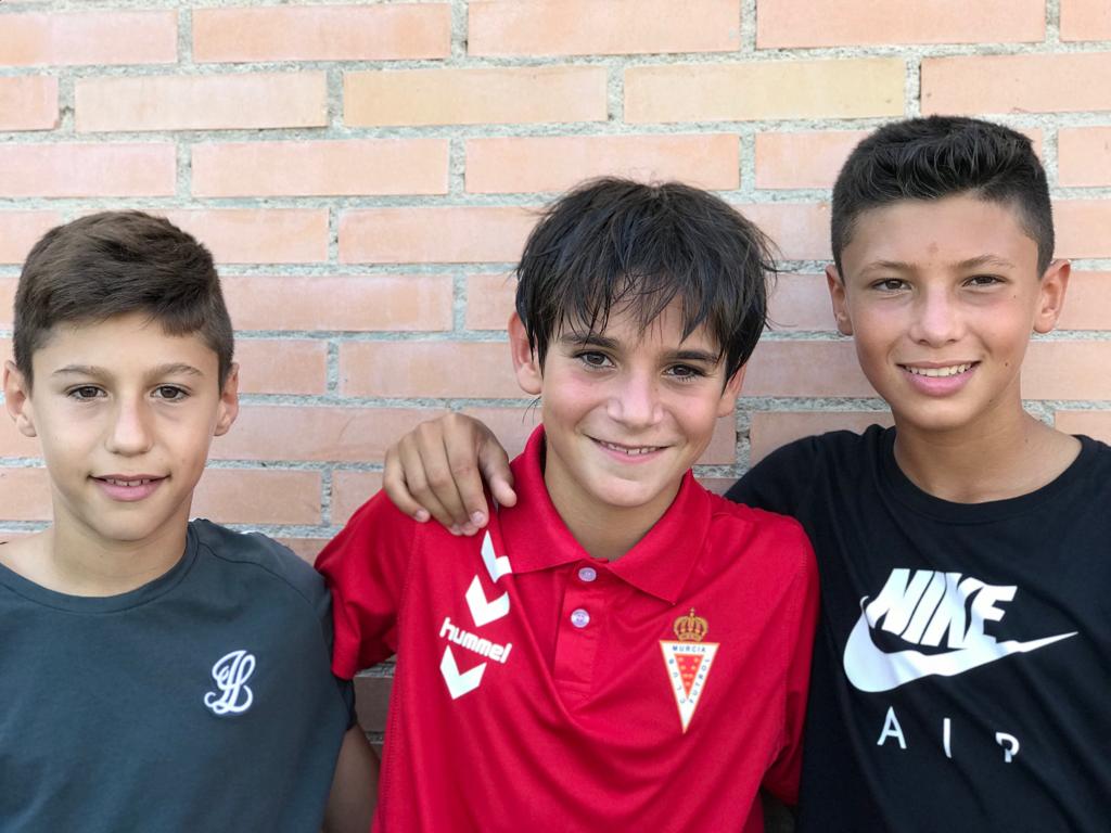 Acho!, 3 murcianos, 3 buenos zagalicos, 3 cracks!!
Marco Campillo (Valencia CF)
José Luis Alcaraz (Real Murcia CF)
Daniel Budesca (Villarreal CF)