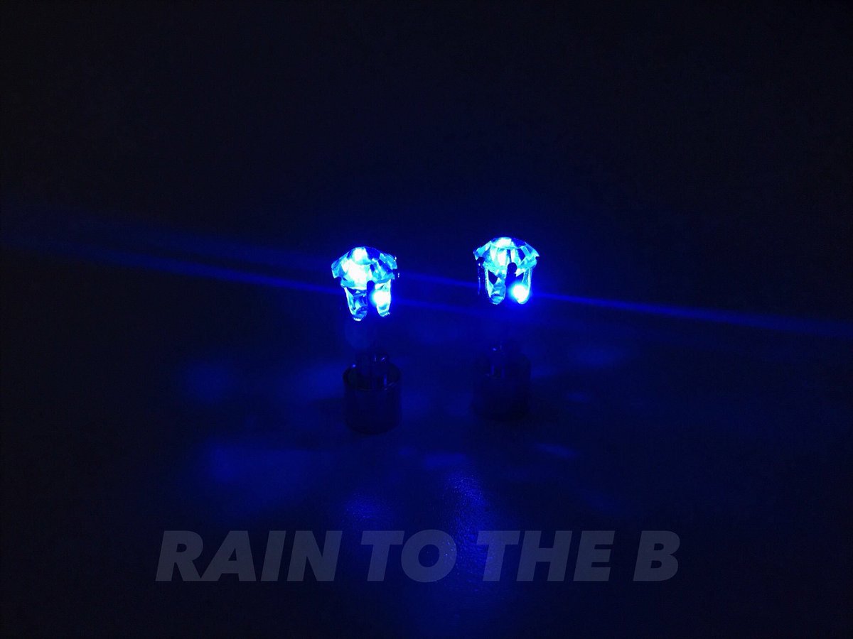 TheBestWshop's tweet photo. 【Pls RT💕】 Pre-Order
#LEDearrings #BlueColor 

✨คู่ละ 150 บาท✨

รับของหน้าคอน #WINNER2018EVERYWHERETOURINBKK นะคะ

หรือ ค่าจัดส่ง 30/50 

📍สั่งและโอนเงิน 
      - ภายในวันที่ 30 กันยายน 2018

#สนใจDM https://t.co/USt4nAzZOD