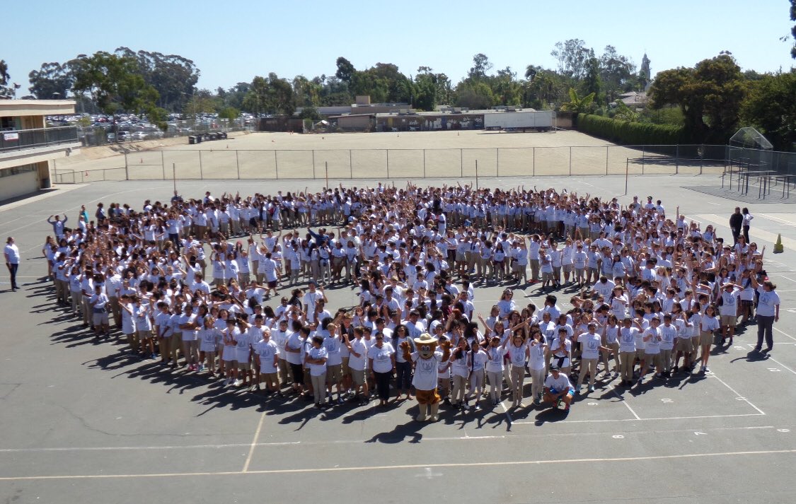 casillas_DrC's tweet photo. September 21st we stood united for #InternationalDayOfPeace. Thanks @RooFriends for the “Let Peace Begin Here” T-shirts (designed by one of our own students) for every Rough Rider. Peace one day, peace everyday. https://t.co/RdtgegdkqK