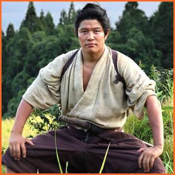 鈴木亮平の体型変化がすごい 役作りで痩せた 太った時の画像を比較