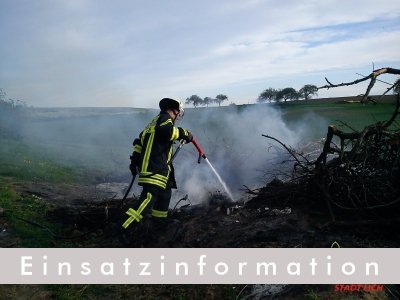 Unsere Einsatzkräfte sind aktuell in der Kernstadt im Einsatz. Gemeldet ist ein Gartenhüttenbrand.