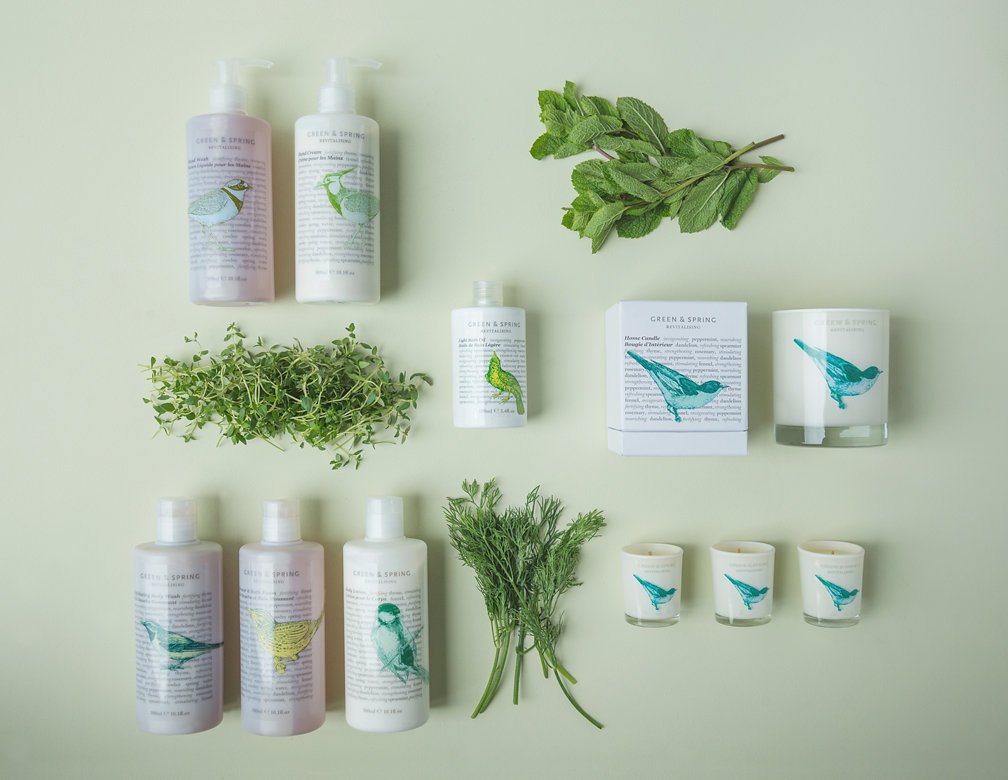 GreenandSpring's tweet image. A fresh sensation, our revitalising range has base notes of cool mint; lovely to freshen up after the weekend &amp;amp; it's a hit with the boys too! Explore the range here:
ow.ly/ICRx50iVC4u
#greenandspring #organic #revitalise