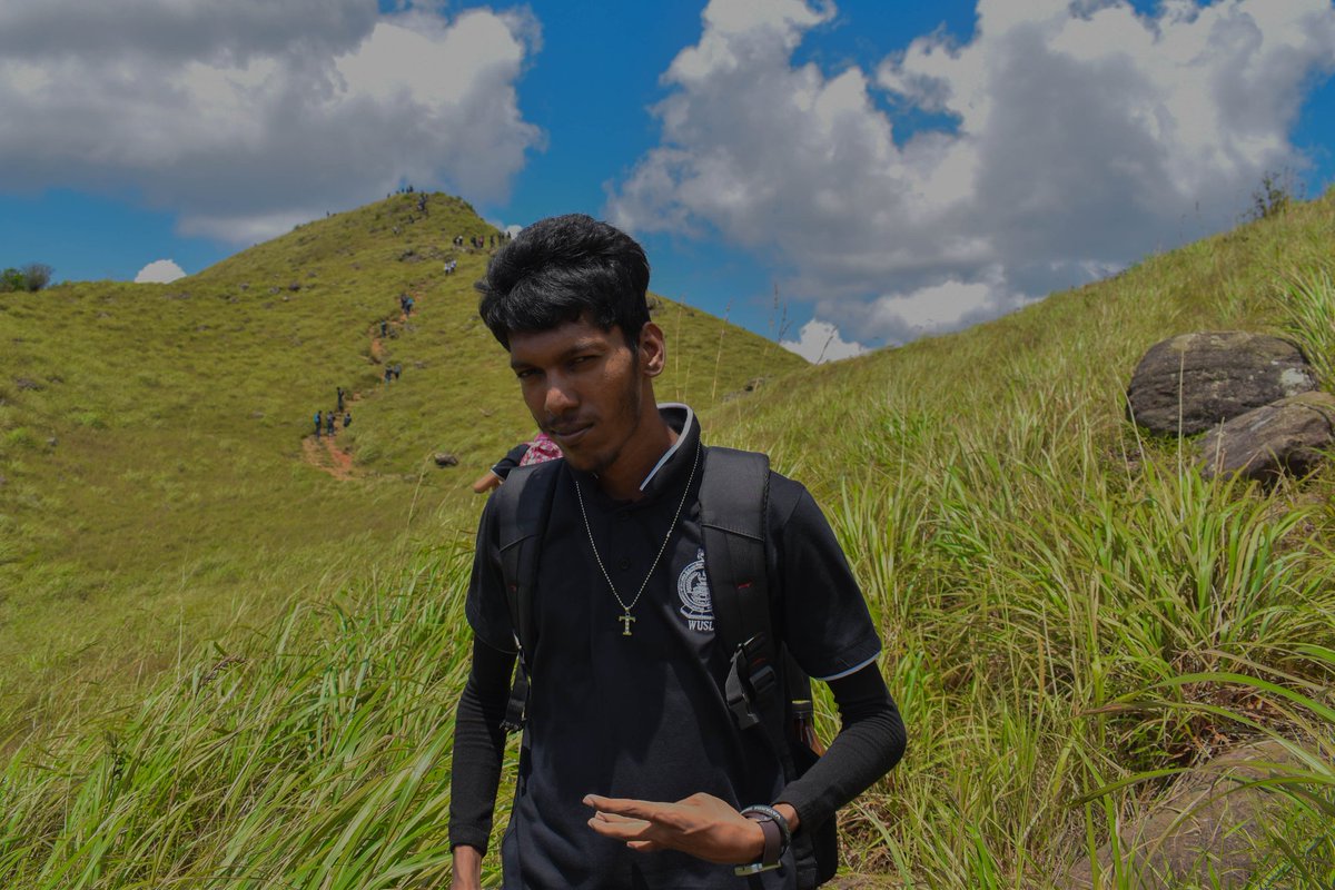 ttagofficial's tweet photo. 1st Batch Trip to Hanthaana
#Wayamba #University #Of #Srilanka
#FOT #002
• හදවත ළඟ උඹමයි හයිය
මම රළ නම් මුහුදයි ඔබ මට ❤✊
(සහෝදරත්වය) - T Tag -
Photo Shooted By : Isùrù Dìnésh
Photo Created By : Chandika Kaushalya https://t.co/wa7pRRDglx