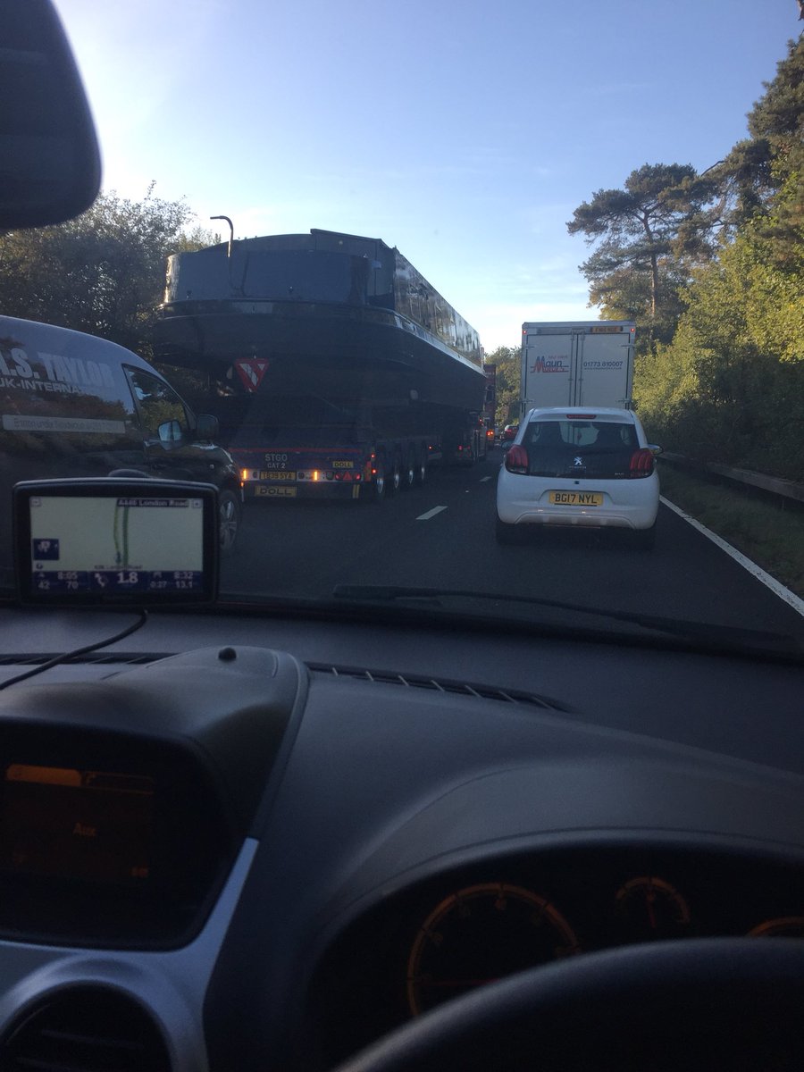 Toby__yboT's tweet photo. Imagine being stuck in traffic for 2 hours then getting overtaken by the fucking titanic lol https://t.co/d4Edpsgh8z