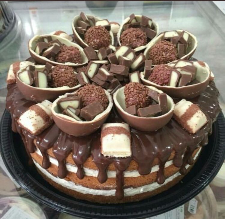 Food Porn Life on Twitter: #kinder #bueno #chocolate #cake #ferrero.