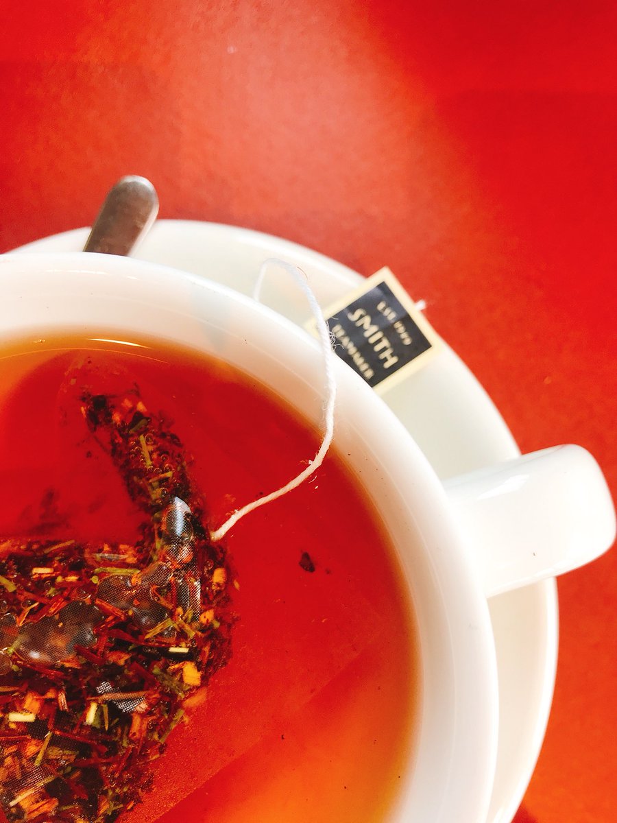 guild_of_guides's tweet photo. Could go for a cup of hot #tea right about now - #rooibos to be exact! #thelibationcollective #learningoverlibations @Smithteamakers #redtea https://t.co/GlAhoTHc1p
